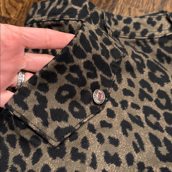 **NWOT** Cheetah Print Wide Leg Pant - Picture 6 of 7